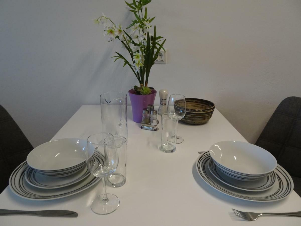 Grocke Apartment *